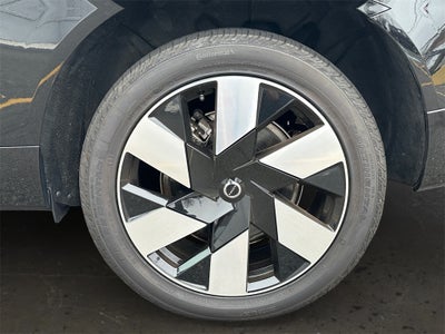 2025 Volvo XC60 Plug-In Hybrid T8 Plus