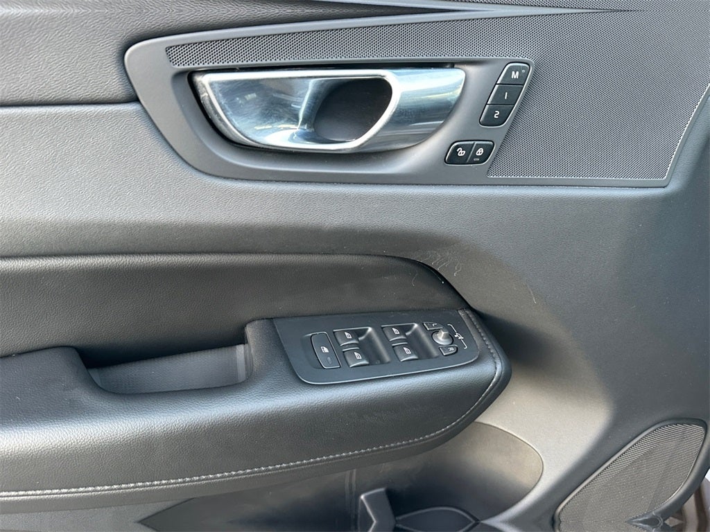 2023 Volvo XC60 B5 Core