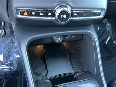 2025 Volvo XC40 B5 Core Volvo Certified Pre-Owned