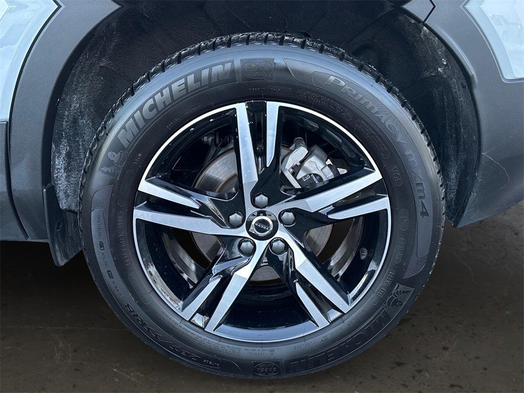 2025 Volvo XC40 B5 Core Volvo Certified Pre-Owned