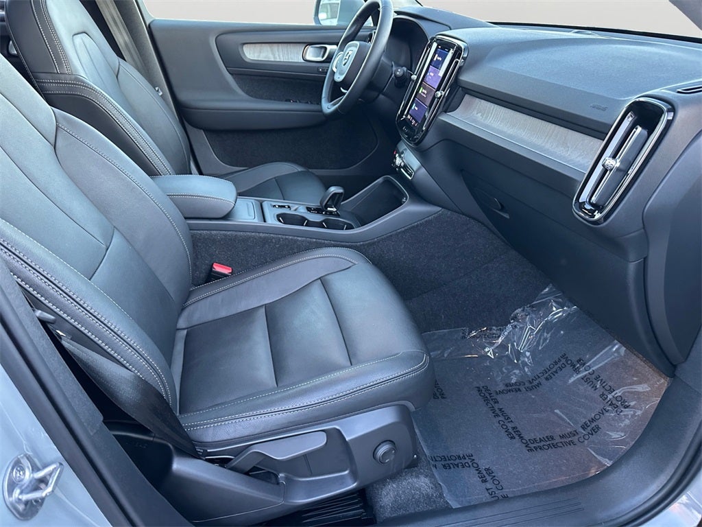 2025 Volvo XC40 B5 Core Volvo Certified Pre-Owned