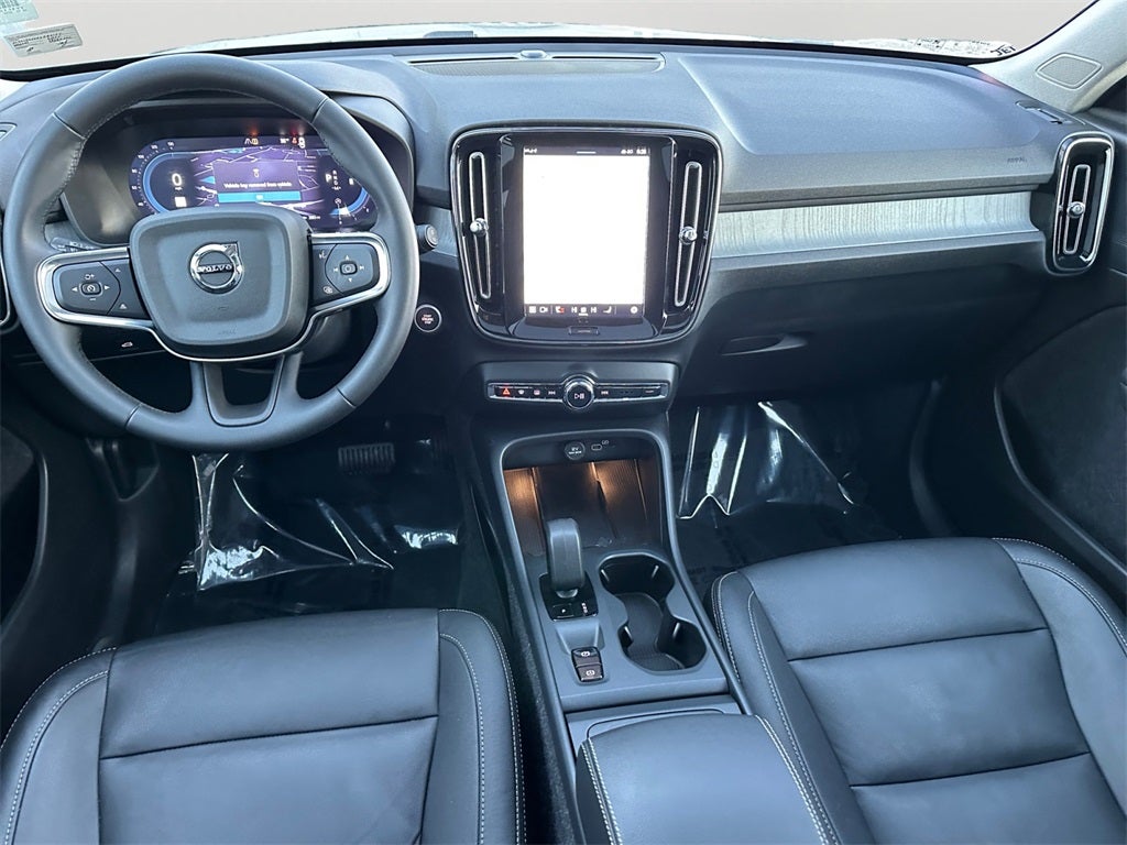 2025 Volvo XC40 B5 Core Volvo Certified Pre-Owned