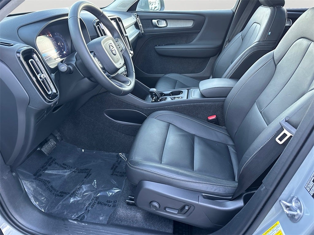 2025 Volvo XC40 B5 Core Volvo Certified Pre-Owned