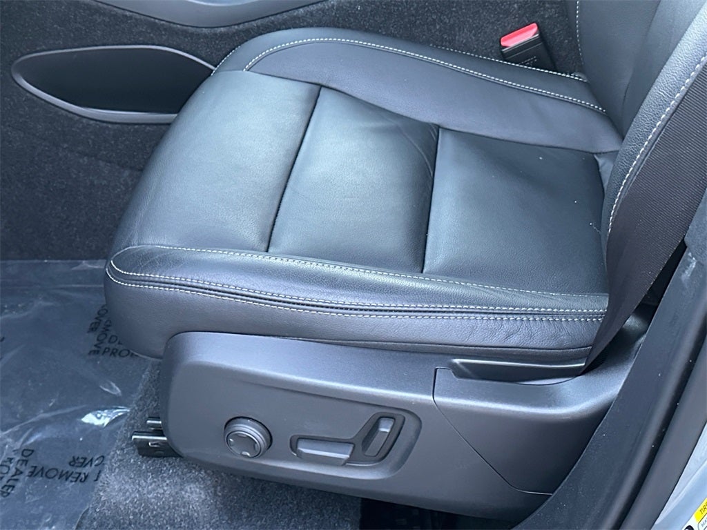 2025 Volvo XC40 B5 Core Volvo Certified Pre-Owned