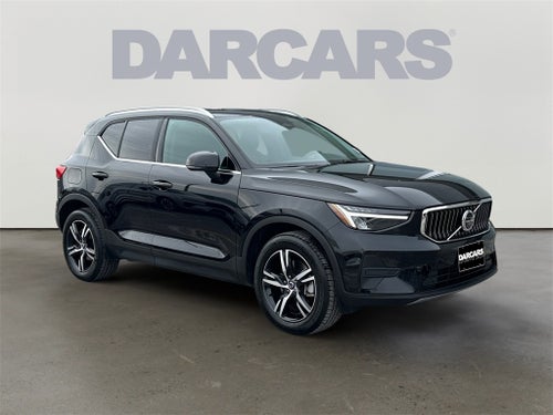 2025 Volvo XC40 B5 Core