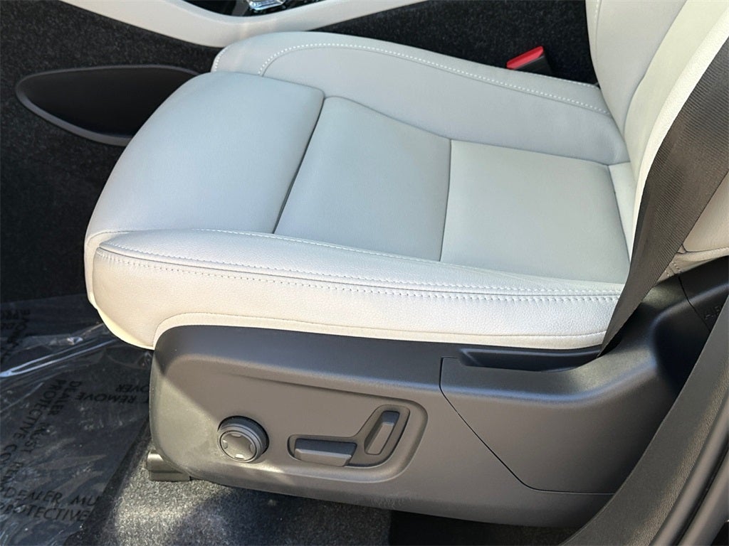 2025 Volvo XC40 B5 Ultra Dark Theme Volvo Certified Pre-Owned