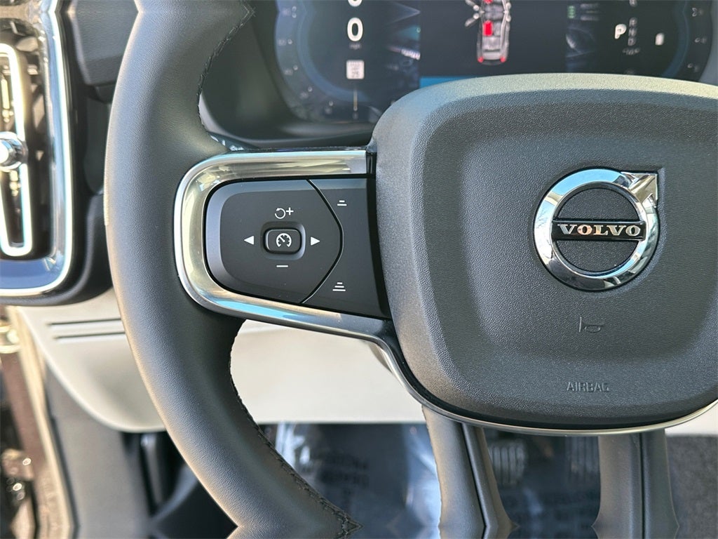 2025 Volvo XC40 B5 Ultra Dark Theme Volvo Certified Pre-Owned