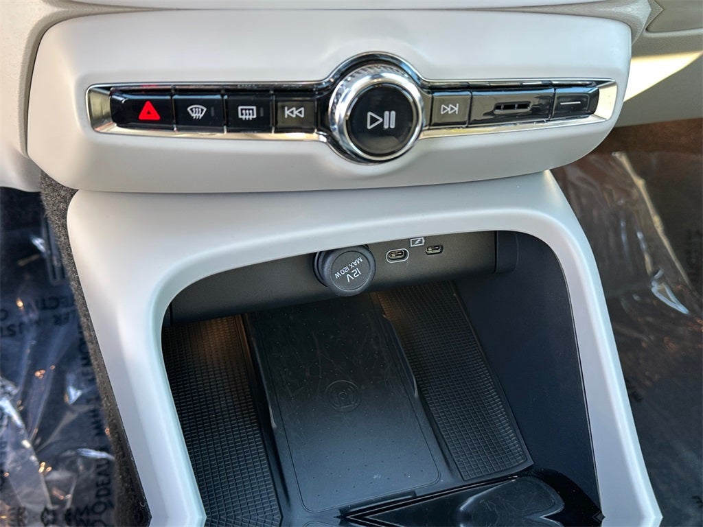 2025 Volvo XC40 B5 Ultra Dark Theme Volvo Certified Pre-Owned