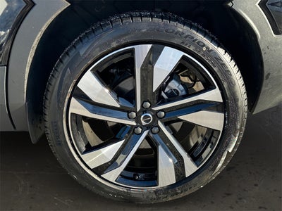 2025 Volvo XC40 B5 Ultra Dark Theme Volvo Certified Pre-Owned