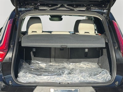 2025 Volvo XC40 B5 Ultra Dark Theme Volvo Certified Pre-Owned