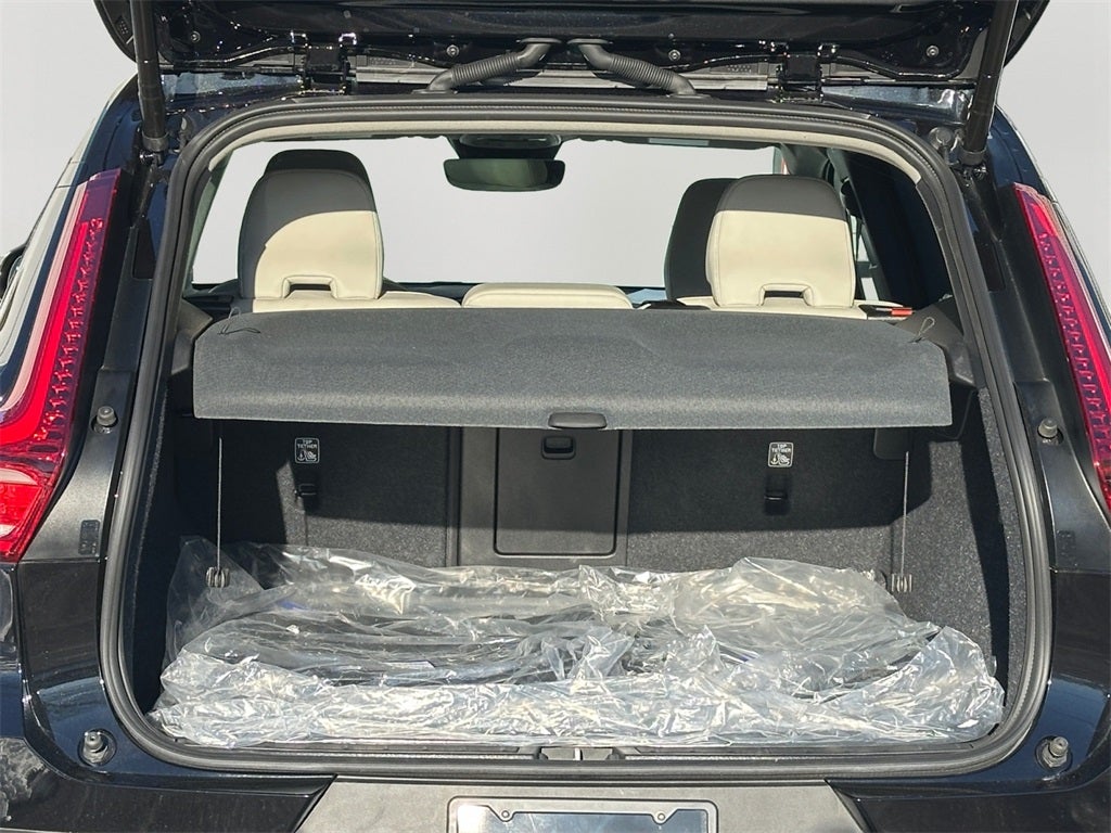 2025 Volvo XC40 B5 Ultra Dark Theme Volvo Certified Pre-Owned